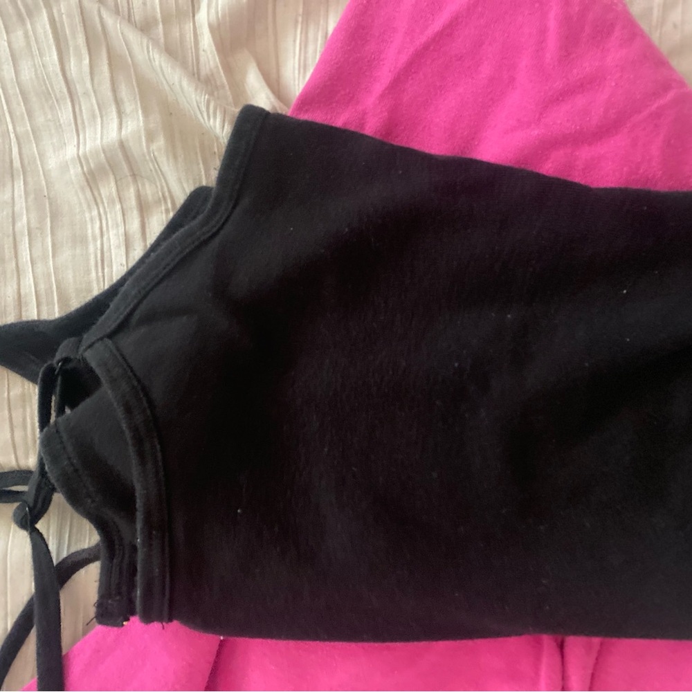 PINK Victoria's Secret Hot Pink Leggings (Capri) - Picture 7 of 7